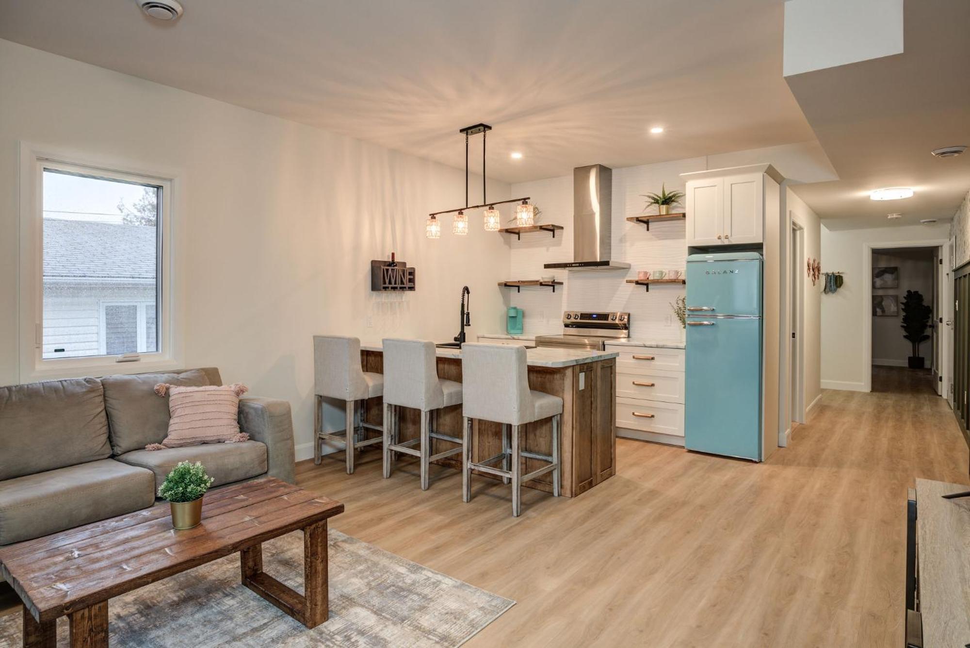 Little Current Chic Suite By Westlynn מראה חיצוני תמונה